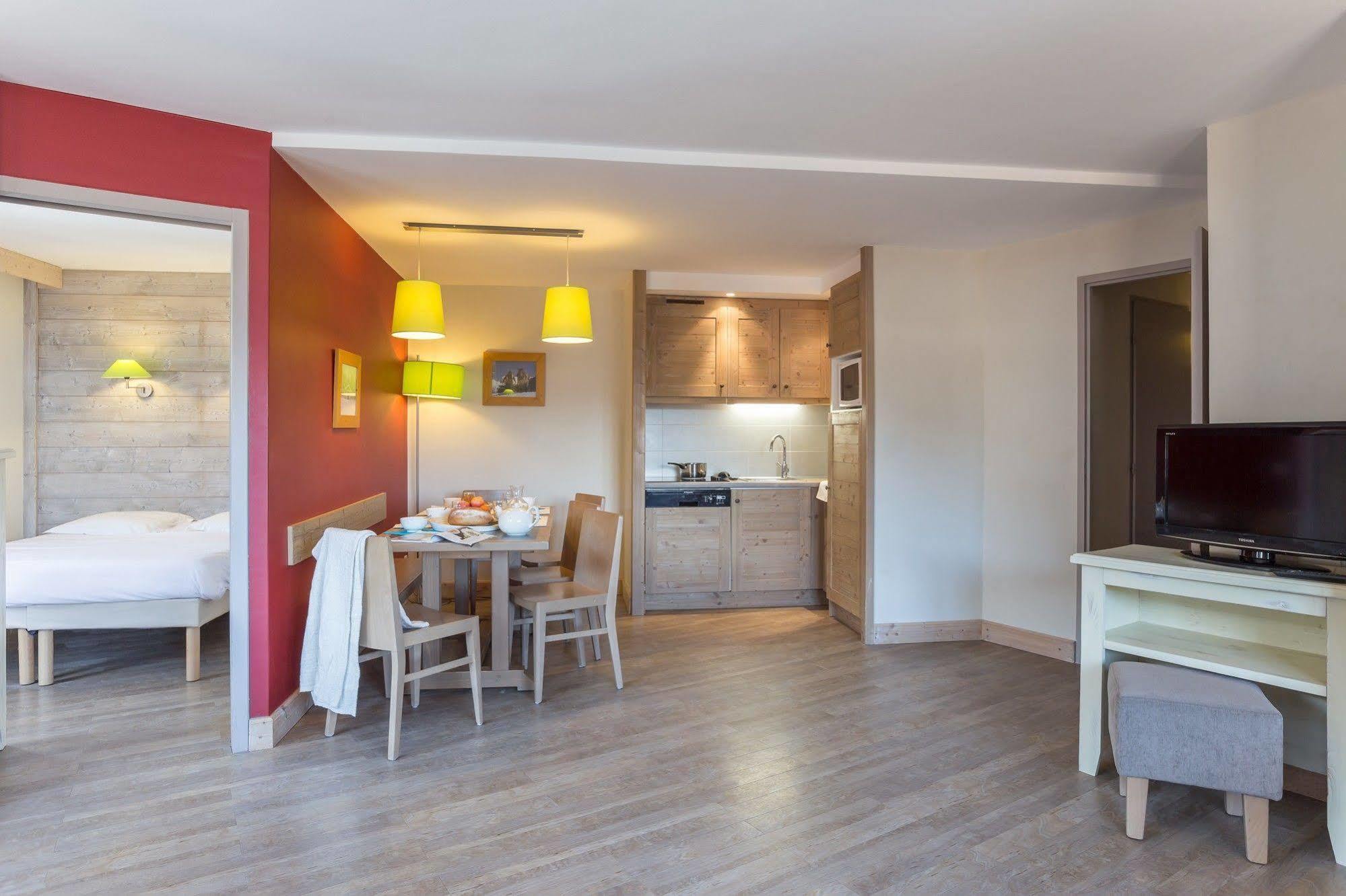 Pierre & Vacances Residence Le Christiana Ла Таня Екстериор снимка