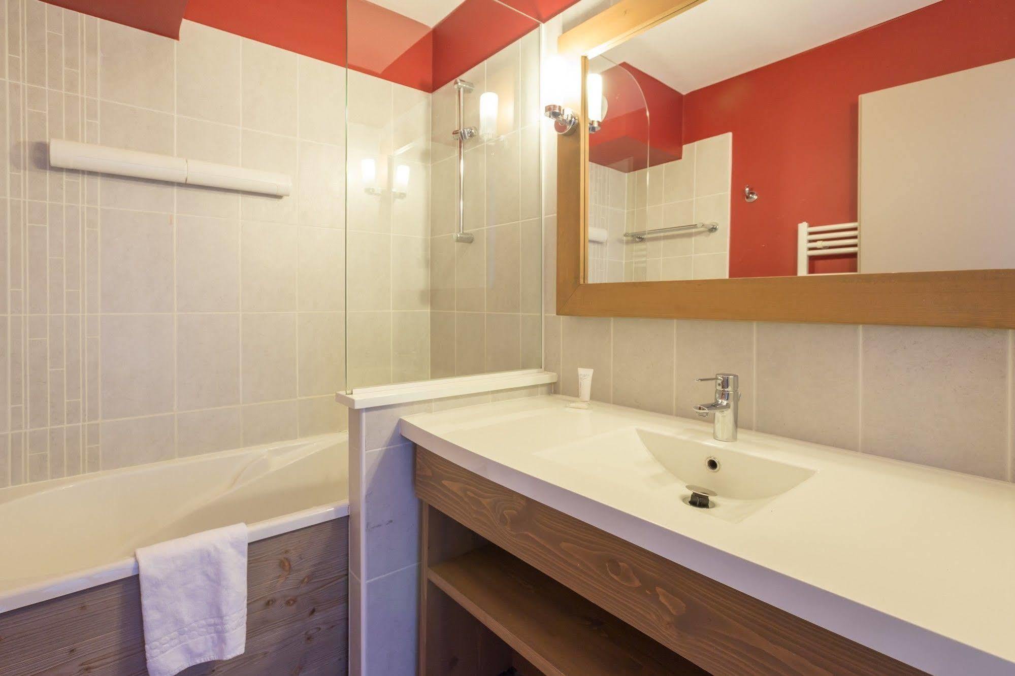 Pierre & Vacances Residence Le Christiana Ла Таня Екстериор снимка